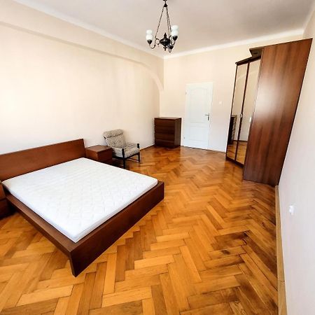 Wild Solutions Sauna Apartments Краків Екстер'єр фото
