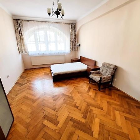 Wild Solutions Sauna Apartments Краків Екстер'єр фото