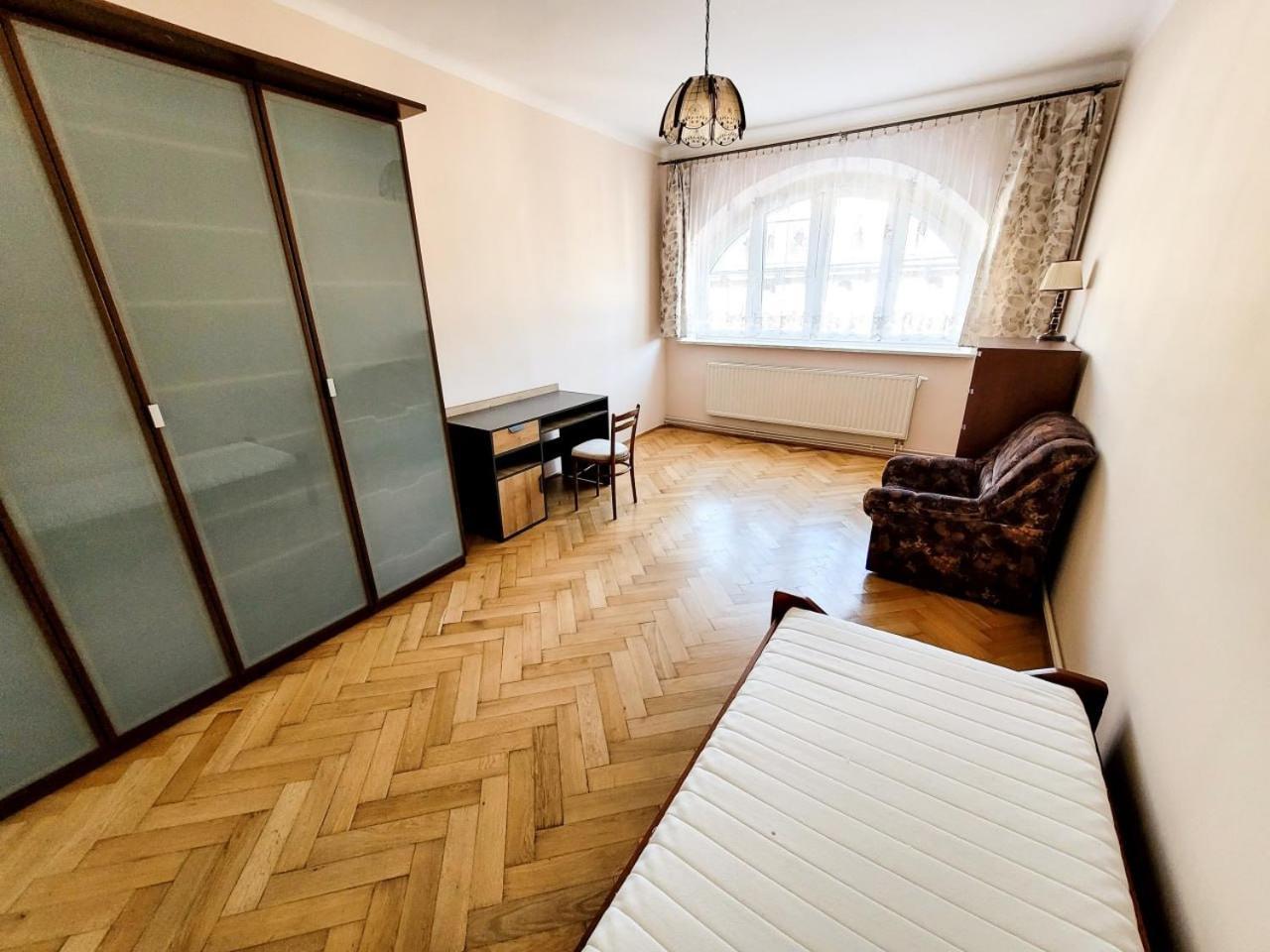 Wild Solutions Sauna Apartments Краків Екстер'єр фото